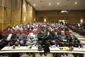 ما در مقابل شهداء وظیفه‌ی سنگینی داریم