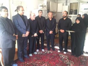 دیدار رییس دانشگاه با خانواده شهید حامد جوانی