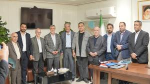 دیدار وزیر بهداشت با جانباز سرافراز حاج مهدی‌قلی رضایی در دانشگاه علوم پزشکی تبریز در حاشیه سفر وزیر محترم بهداشت، درمان و آموزش پزشکی به تبریز