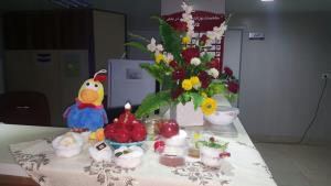 بازدید معاون درمان و مدیر روابط عمومی از بیمارستان