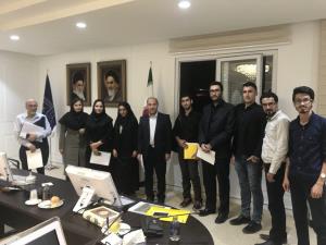 یادداشت رئیس دانشگاه در خصوص دیدار یا دانشجویان