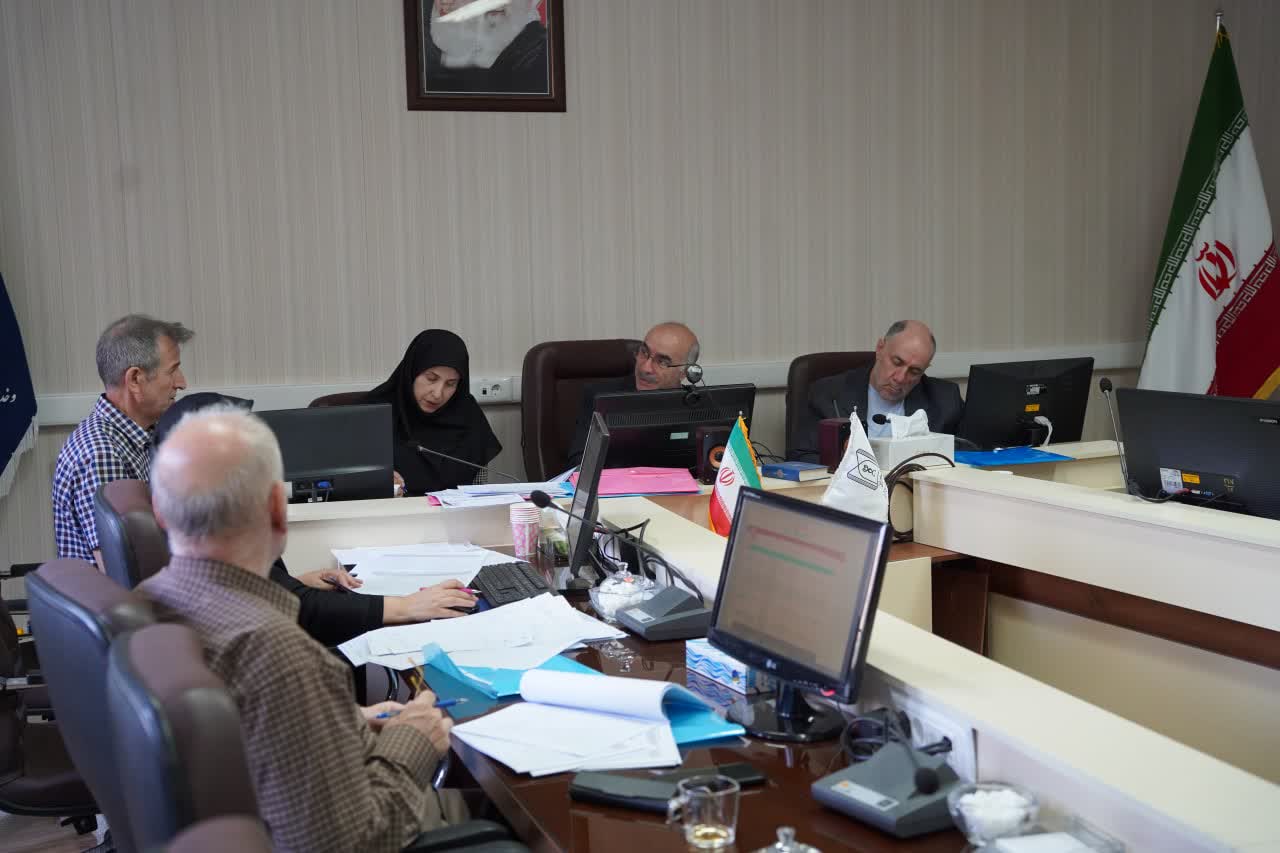 بررسی برنامه ها و چالش های معاونت آموزشی با حضور رئیس دانشگاه
