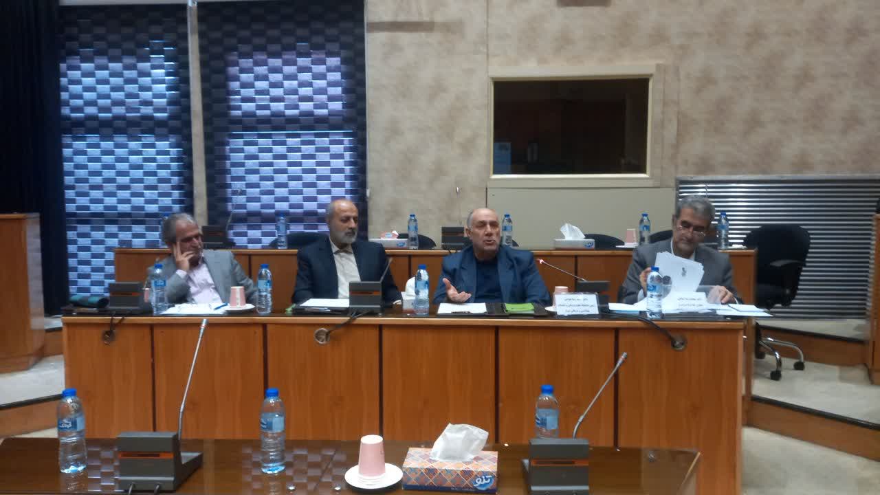 تاکید قائم مقام وزیر و رئیس سازمان غذا ودارو وزارت بهداشت بر تامین ارز دارو و لزوم تجویز منطقی دارو و تجهیزات