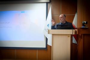 رئیس دانشگاه علوم پزشکی تبریز: کتاب، همدم بی‌صدا و منتقد سازنده ذهن است