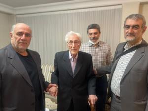 دیدار رئیس دانشگاه علوم پزشکی تبریز با استاد پیشکسوت بیوشیمی، دکتر جواد بلورچیان