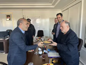  قرارداد ساخت مرکزخدمات جامع سلامت منتخب شبانه روزی صوفیان امضا شد 