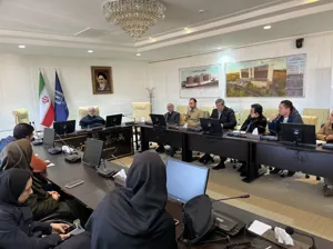  بررسی شیوه‌های حمایت از دانشجویان برتر و نخبگان با حضور رئیس دانشگاه