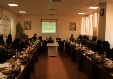 جلسه ساماندهی تجهیزات و ملزومات مصرفی پزشکی بیمارستان های تابع استان در معاونت غذا و دارو